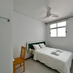 Spacious 4 Bedrooms For Family Or Several Friends *