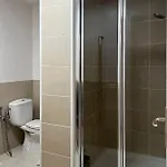 Spacious 4 Bedrooms For Family Or Several Friends *