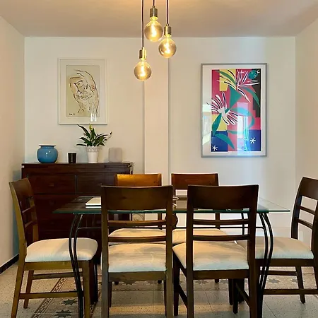 דירה Spacious 4 Bedrooms For Family Or Several Friends